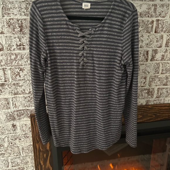 Blue stripped top - Picture 3 of 3